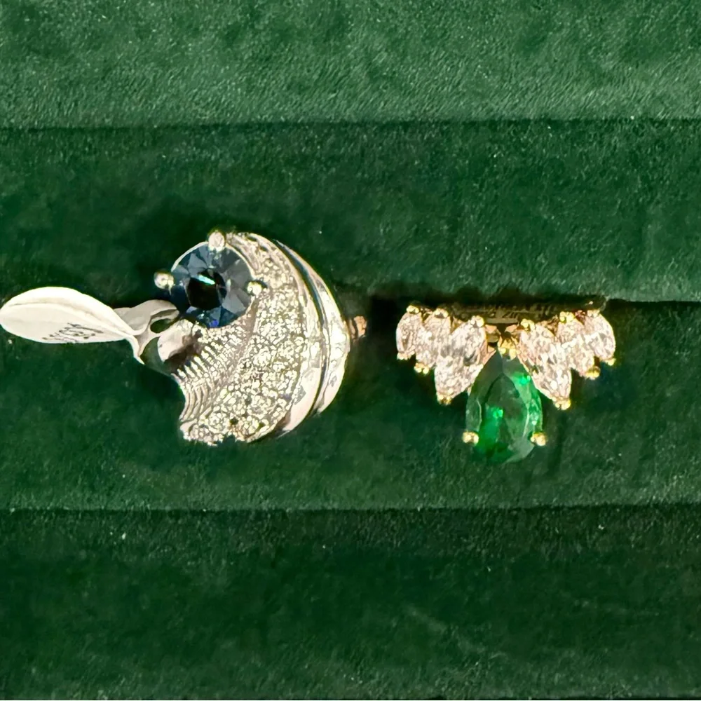 NWT Vintage 14K White Gold Electroplated Ring with Blue CZ - Picture 2 of 4